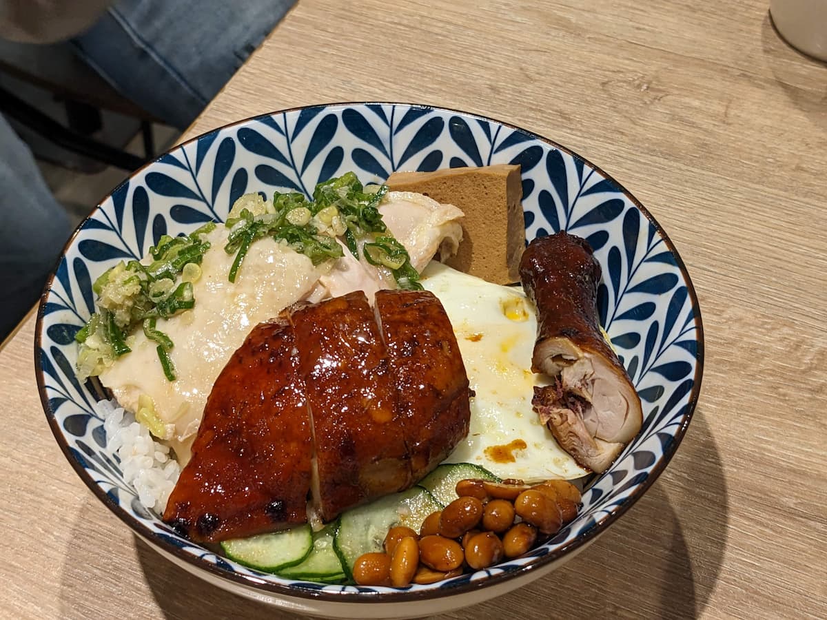 [招牌油雞飯]了凡油雞．燒臘．飯．麵 招牌油雞飯部會想推薦.... | OurShare生活紀錄