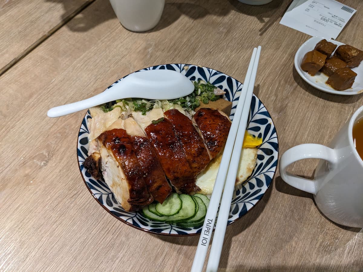 [招牌油雞飯]了凡油雞．燒臘．飯．麵 招牌油雞飯部會想推薦.... | OurShare生活紀錄